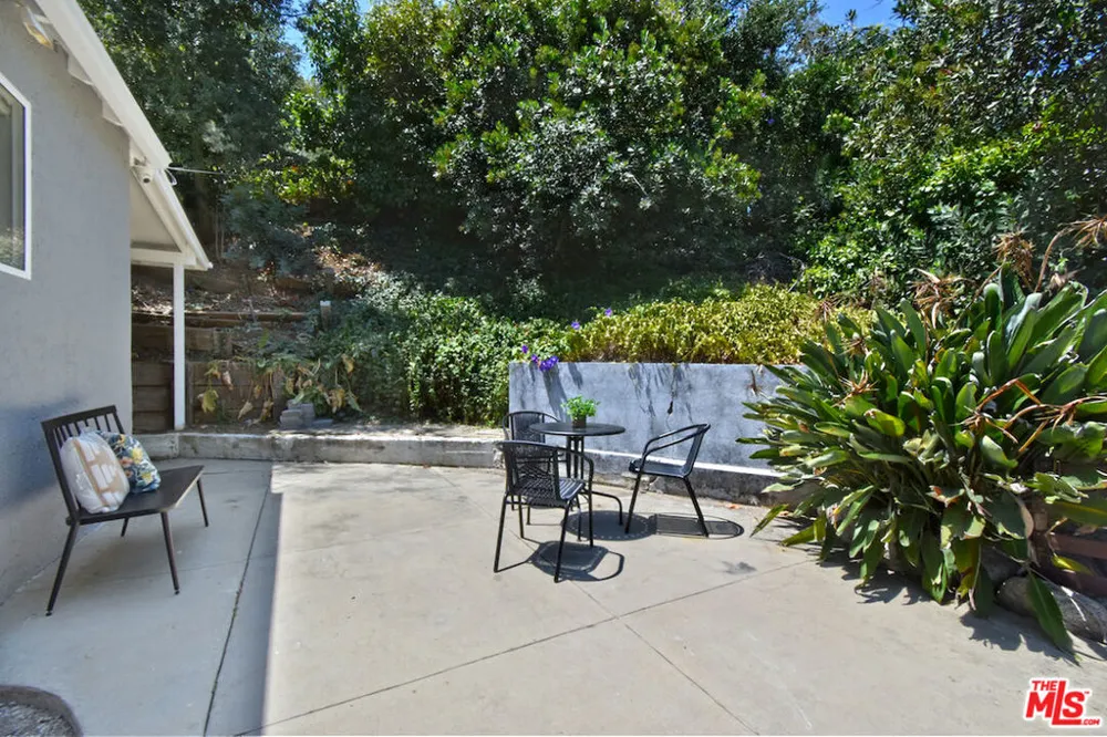 3753 Berry Drive Studio City, CA 91604
