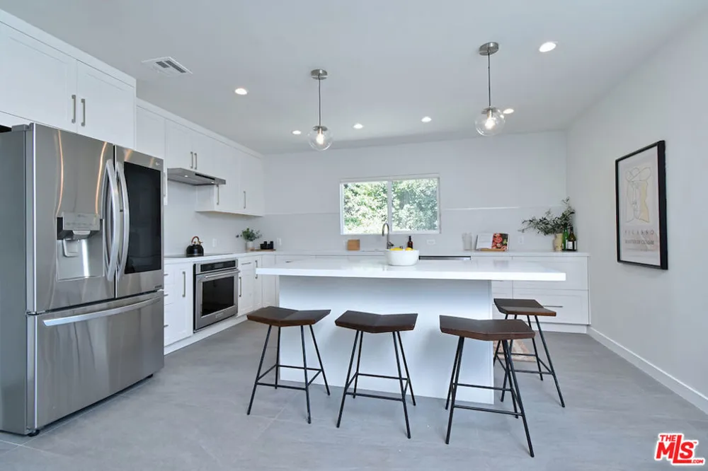 3753 Berry Drive Studio City, CA 91604