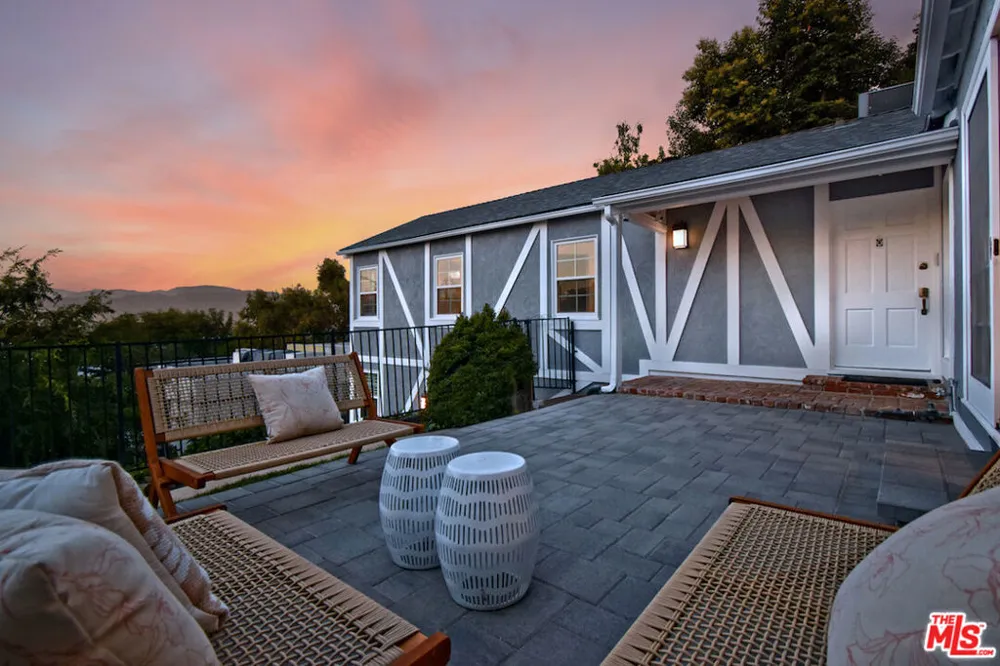 3753 Berry Drive Studio City, CA 91604