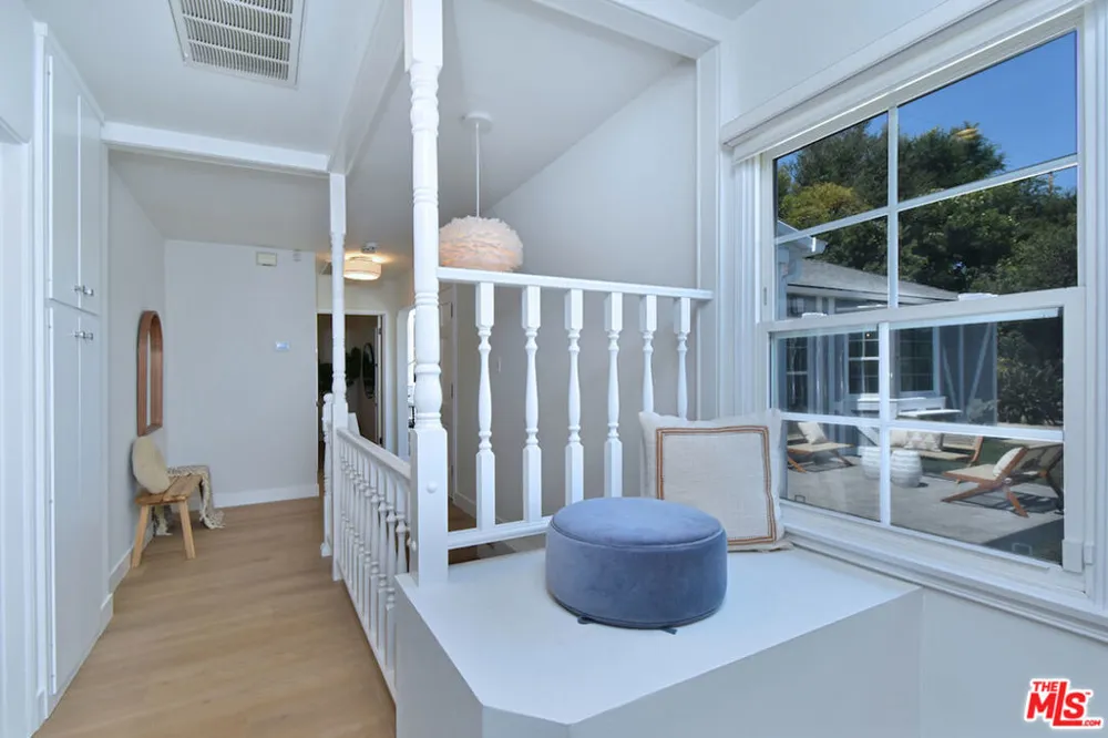 3753 Berry Drive Studio City, CA 91604