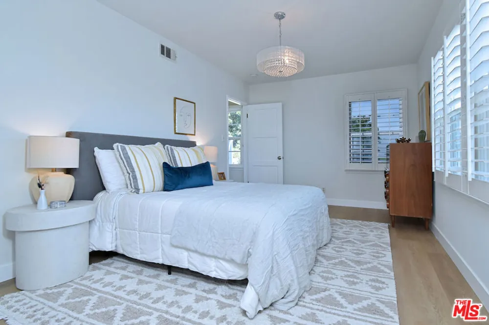 3753 Berry Drive Studio City, CA 91604