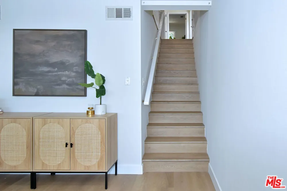 3753 Berry Drive Studio City, CA 91604