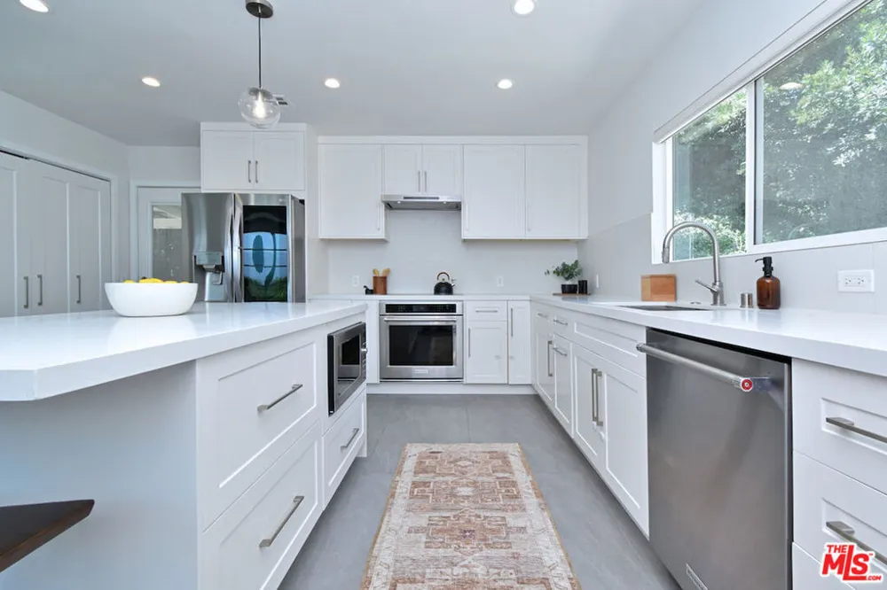 3753 Berry Drive Studio City, CA 91604