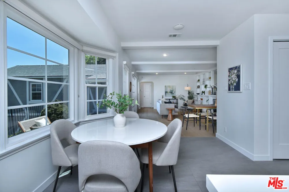 3753 Berry Drive Studio City, CA 91604