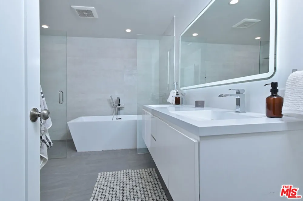 3753 Berry Drive Studio City, CA 91604