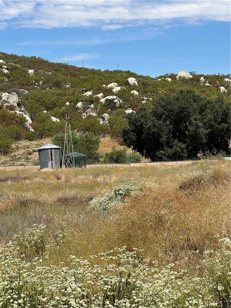 38700 Thomas Road Hemet, CA 92544