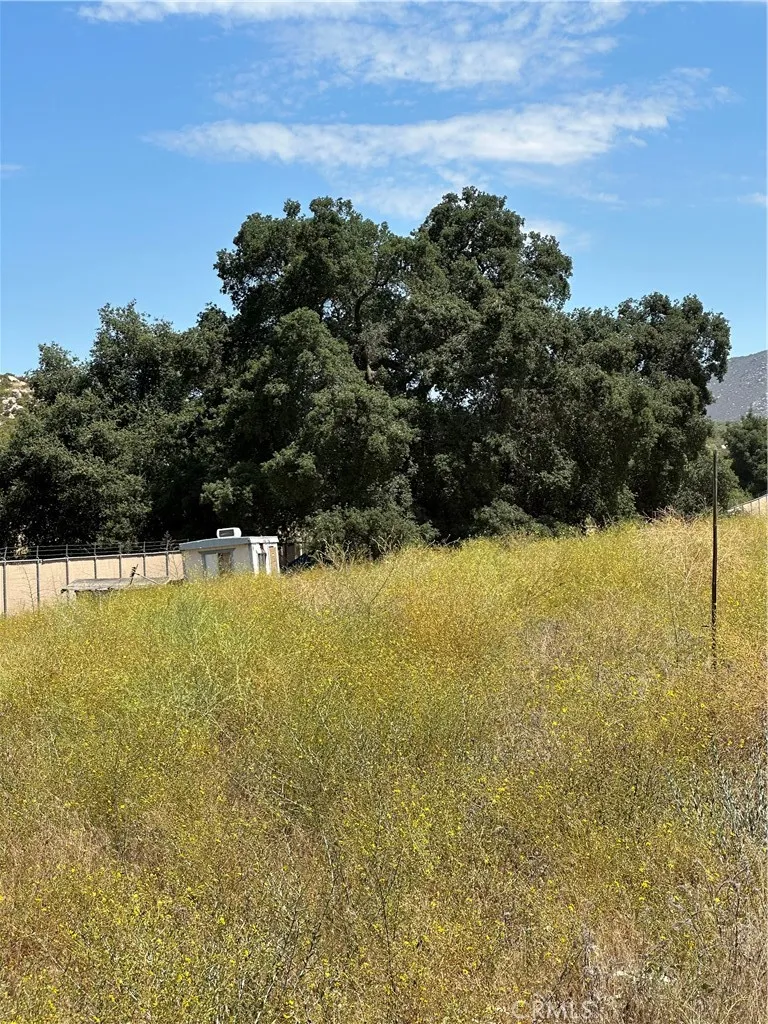 38700 Thomas Road Hemet, CA 92544