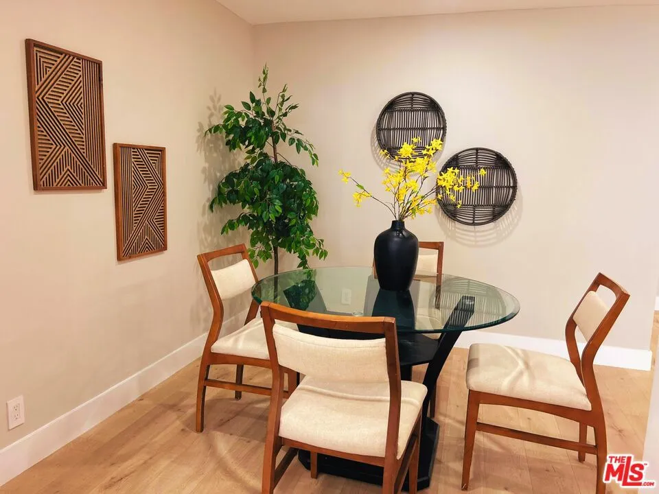 8701 Delgany Avenue #105 Playa del Rey, CA 90293