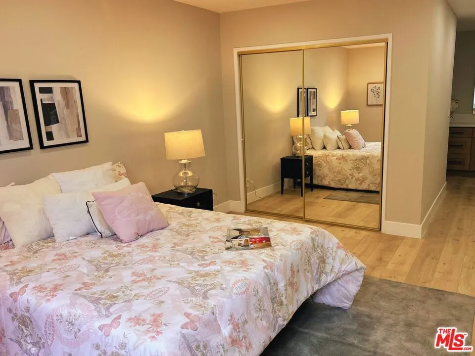 8701 Delgany Avenue #105 Playa del Rey, CA 90293