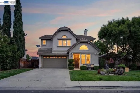 5762 Woodrose Way
