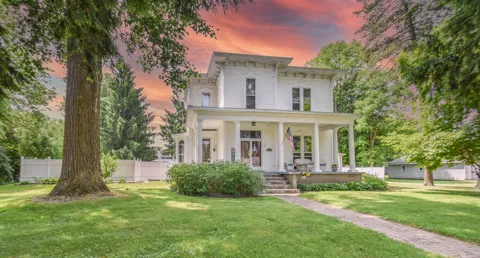 115 W Silver Street