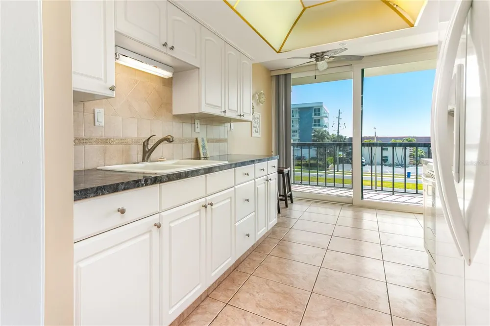 400 ISLAND WAY #212 Clearwater Beach, FL 33767