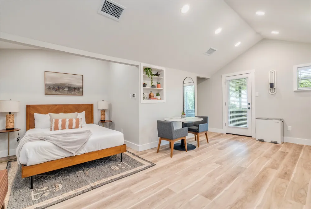 1317 Newning Avenue Austin, TX 78704
