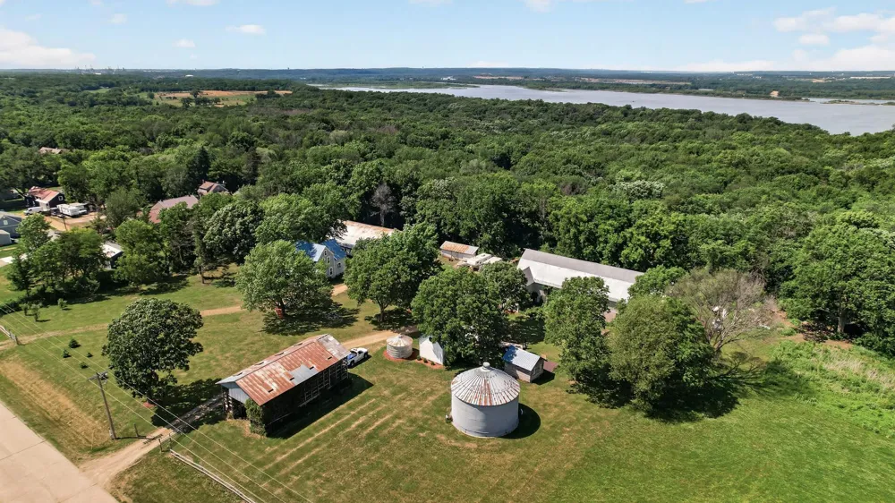 7635 Mississippi Trail Hastings, MN 55033