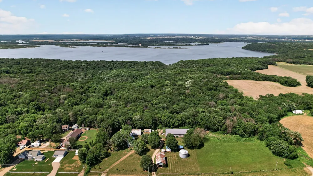 7635 Mississippi Trail Hastings, MN 55033