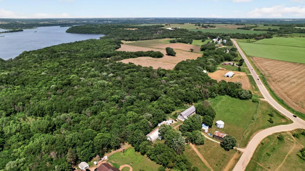 7635 Mississippi Trail Hastings, MN 55033