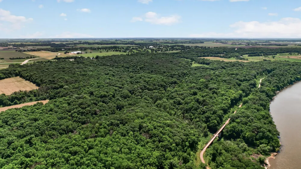 7635 Mississippi Trail Hastings, MN 55033