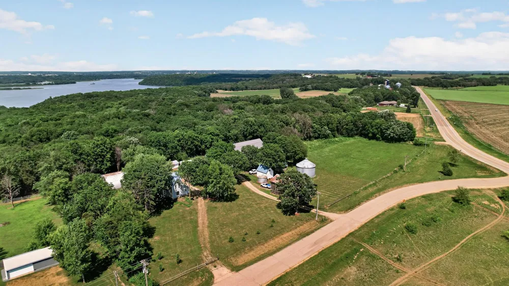 7635 Mississippi Trail Hastings, MN 55033