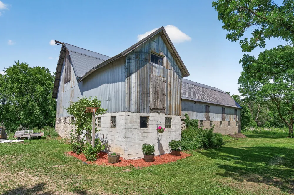 7635 Mississippi Trail Hastings, MN 55033