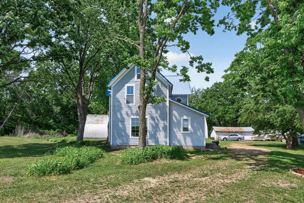 7635 Mississippi Trail Hastings, MN 55033