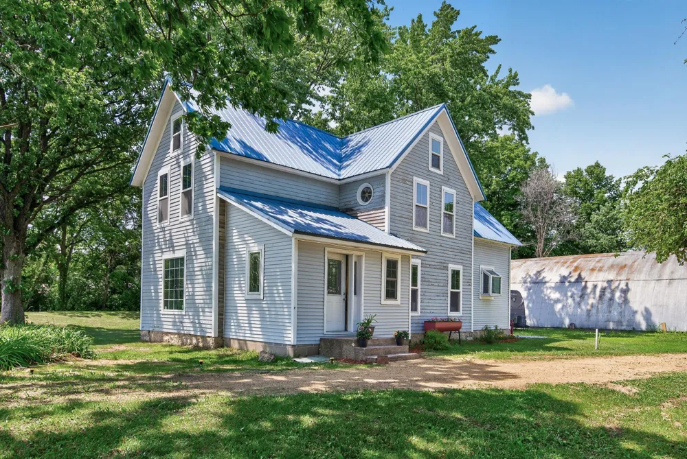 7635 Mississippi Trail Hastings, MN 55033