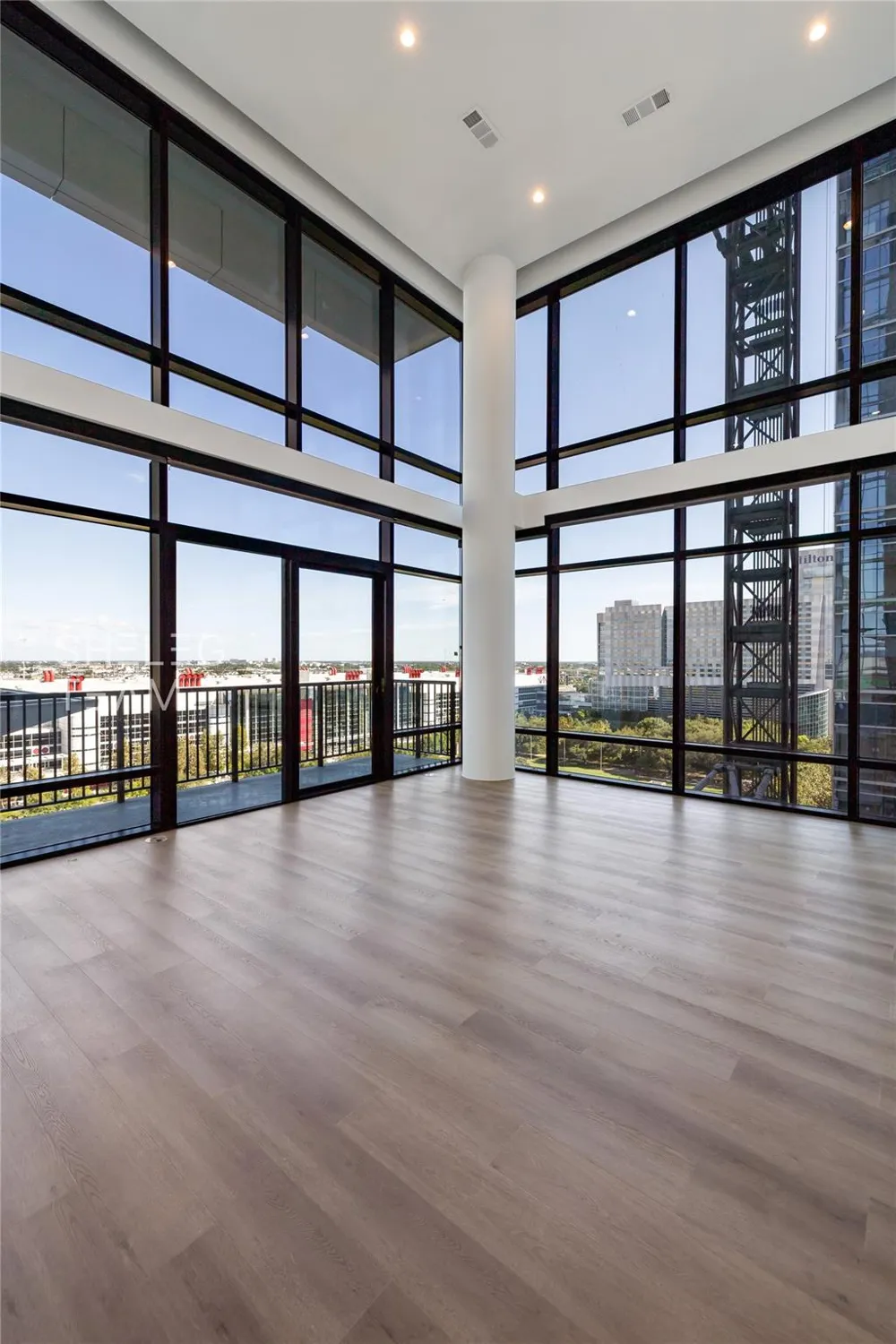 808 Crawford St #4114 Houston, TX 77010