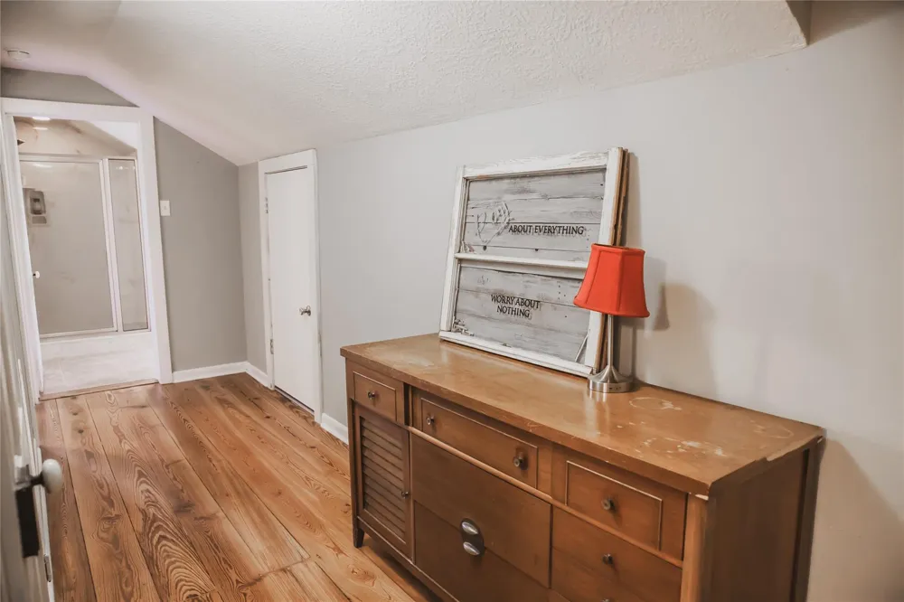 10753 Track Rd E Cat Spring, TX 78933