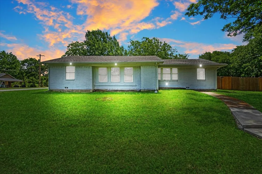 408 Gowdy Street Whitewright, TX 75491