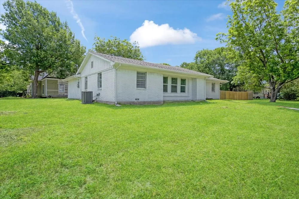 408 Gowdy Street Whitewright, TX 75491