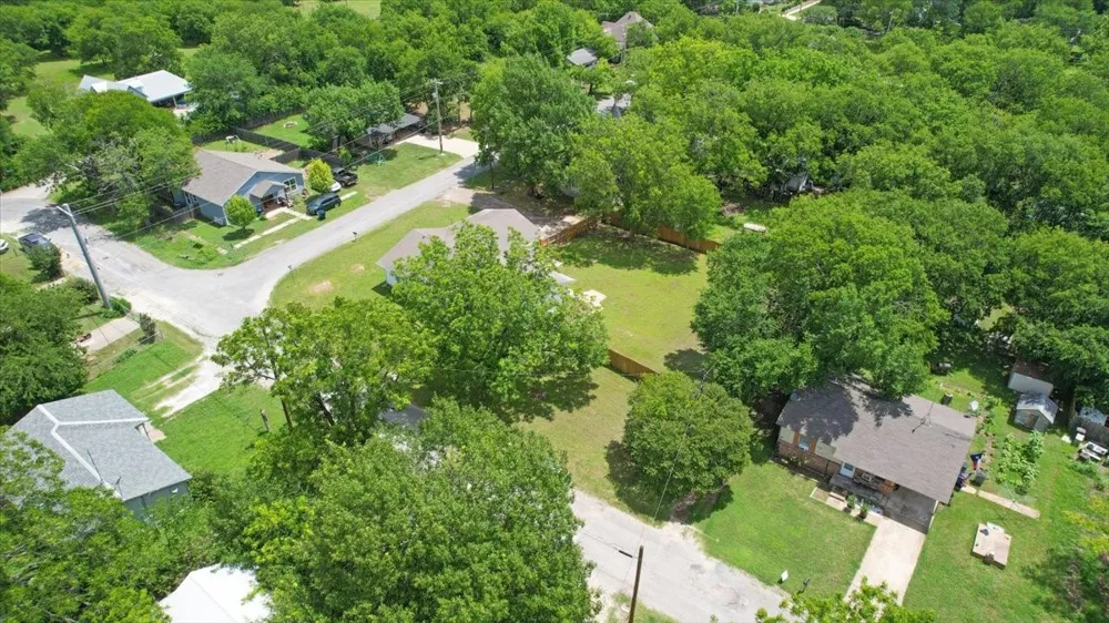 408 Gowdy Street Whitewright, TX 75491
