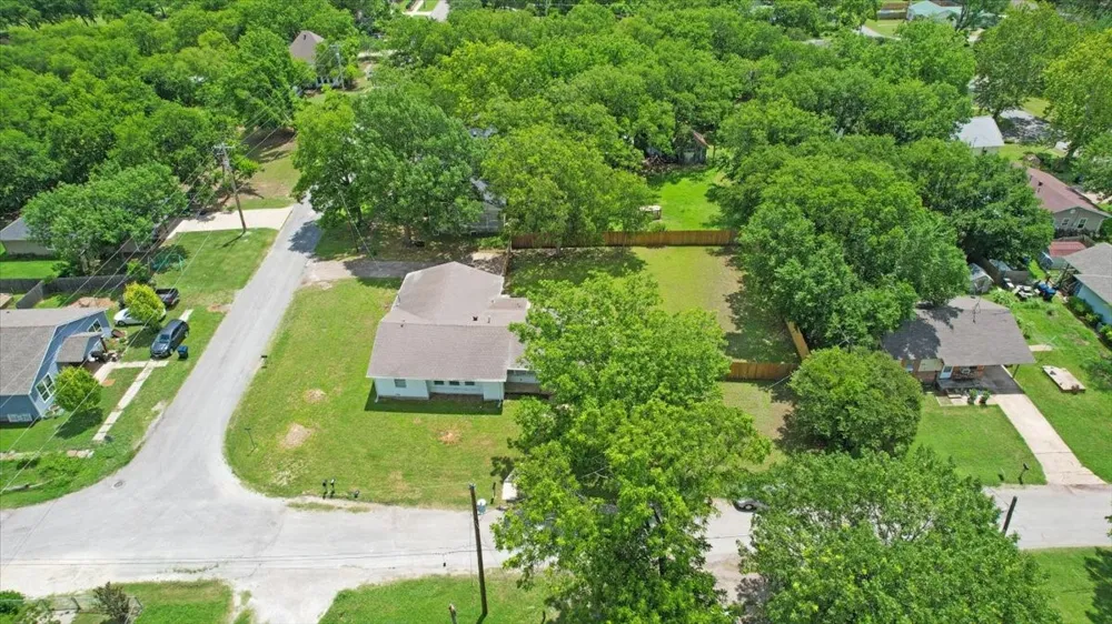 408 Gowdy Street Whitewright, TX 75491