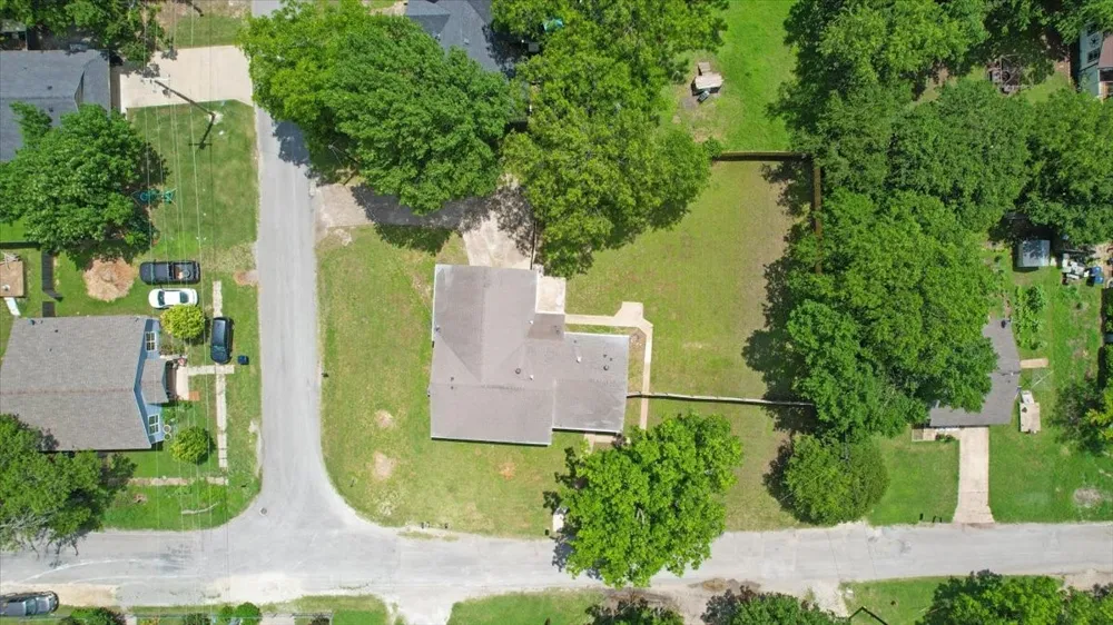 408 Gowdy Street Whitewright, TX 75491