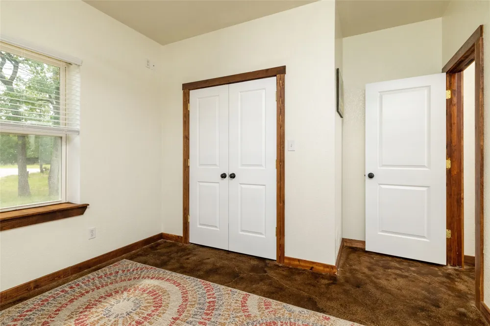 891 County Road 3592 Paradise, TX 76073