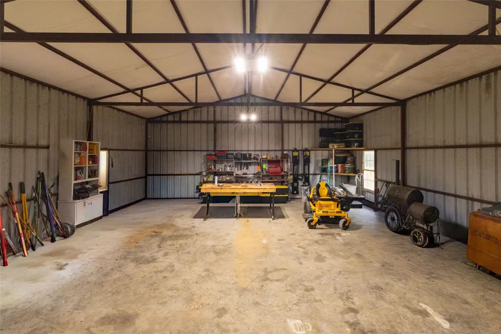 891 County Road 3592 Paradise, TX 76073