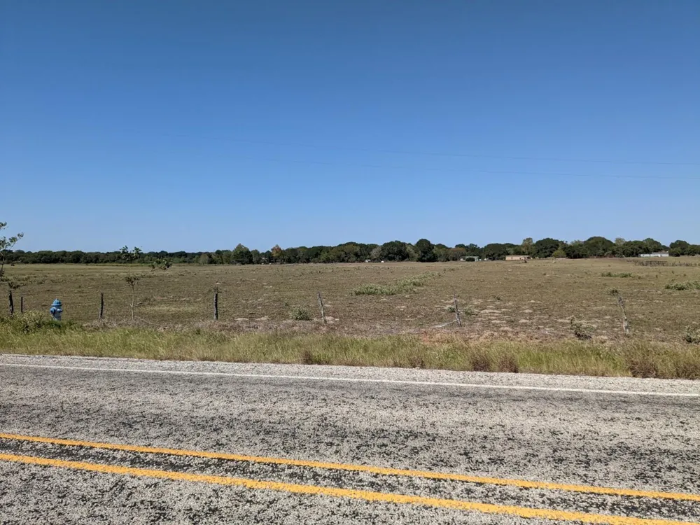 County Road Road Weimar, TX 78962