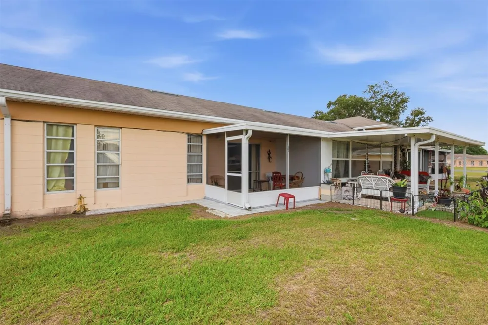 2607 CLUB CIRCLE #2607 Lake Wales, FL 33898