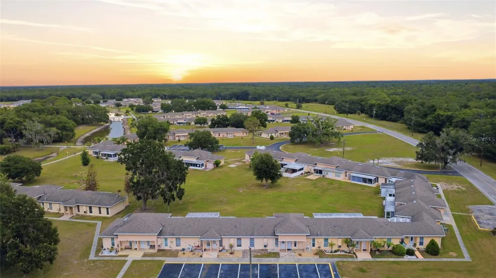 2607 CLUB CIRCLE #2607 Lake Wales, FL 33898