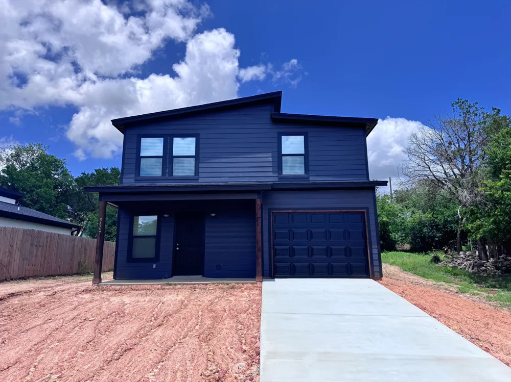 3607 Sioux Trail Granbury, TX 76048