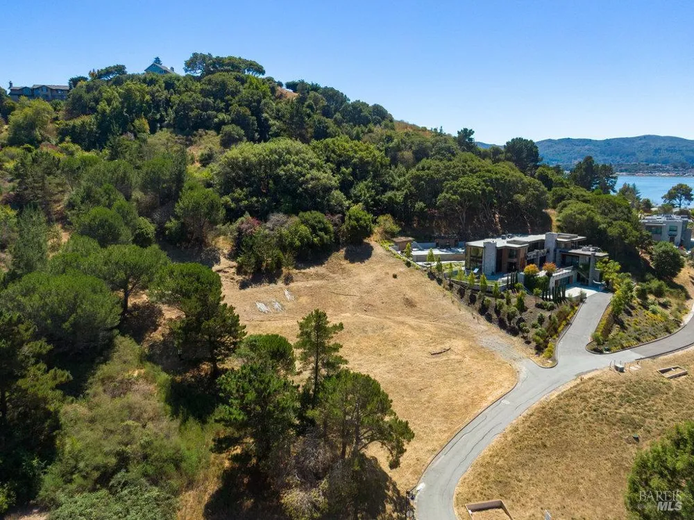 1 Trestle Glen Circle Tiburon, CA 94920