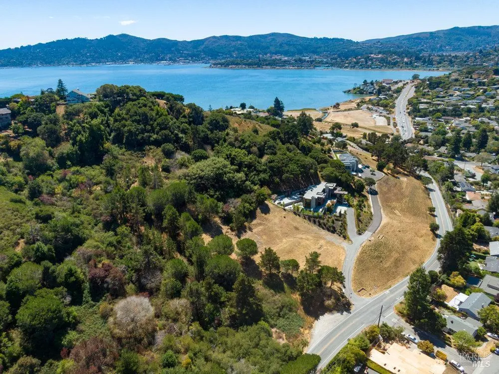 1 Trestle Glen Circle Tiburon, CA 94920