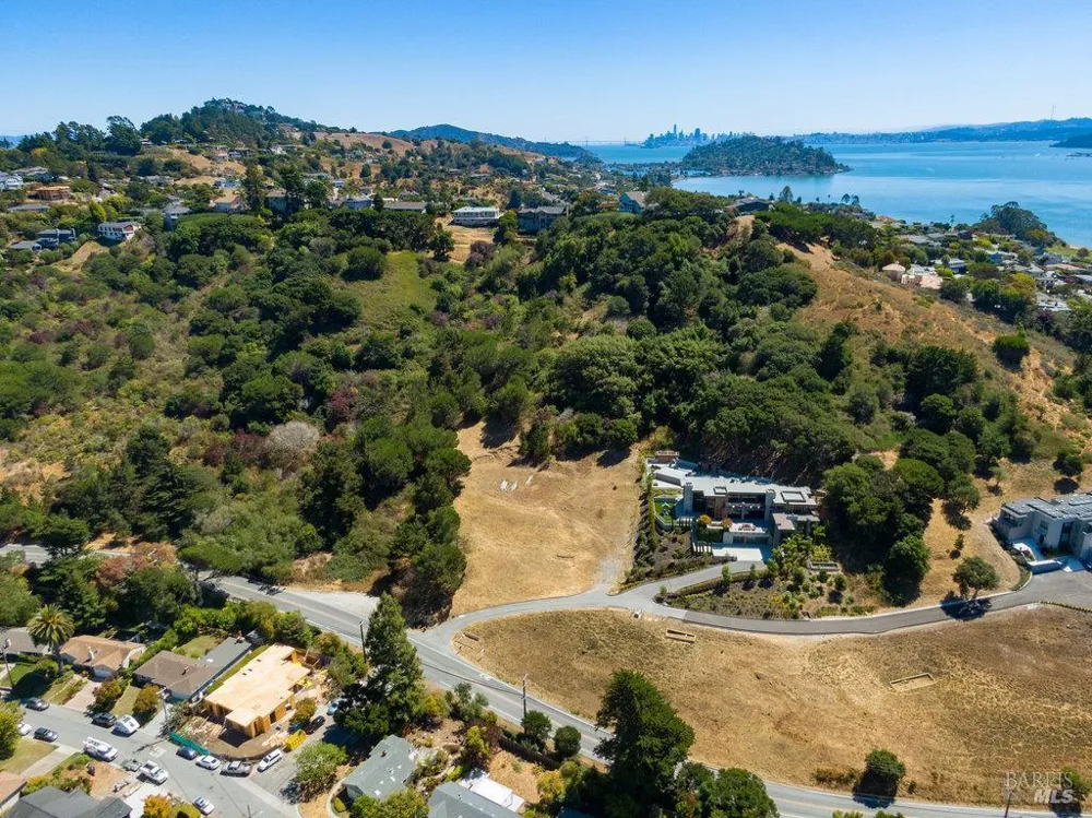 1 Trestle Glen Circle Tiburon, CA 94920