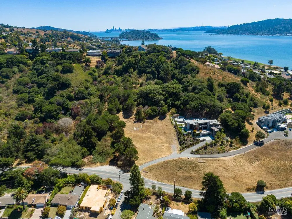 1 Trestle Glen Circle Tiburon, CA 94920