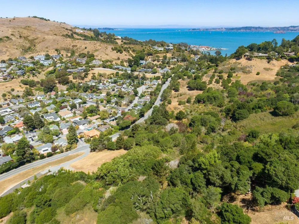 1 Trestle Glen Circle Tiburon, CA 94920