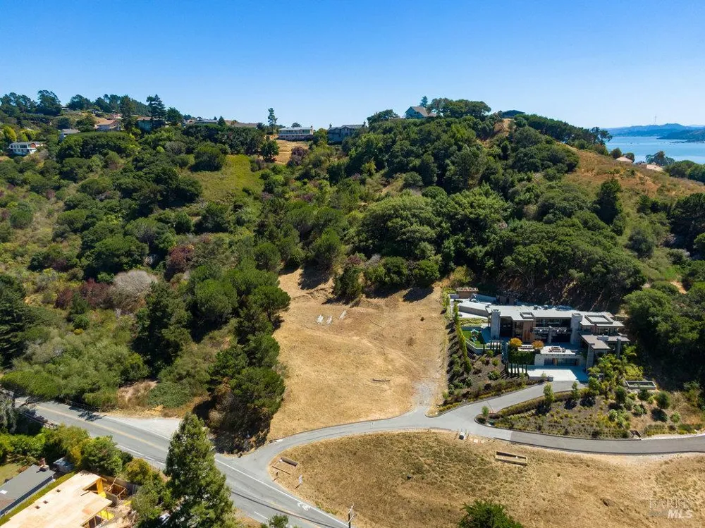 1 Trestle Glen Circle Tiburon, CA 94920
