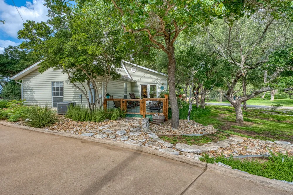 1106 Shorewood Drive Granite Shoals, TX 78654