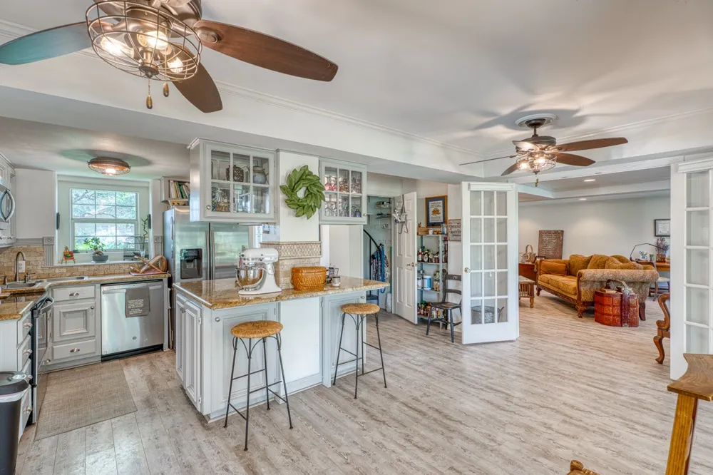 1106 Shorewood Drive Granite Shoals, TX 78654