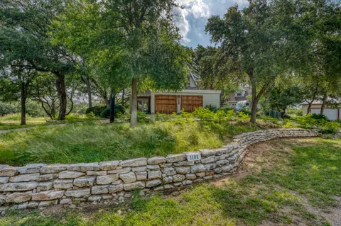 1106 Shorewood Drive