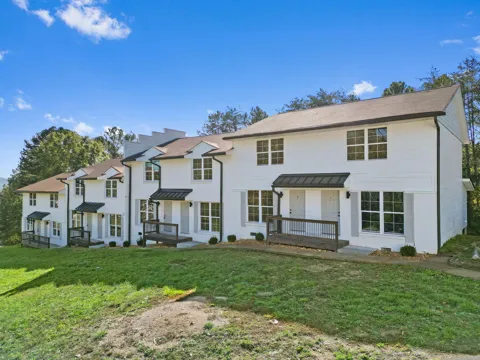 400 Gallery Lane