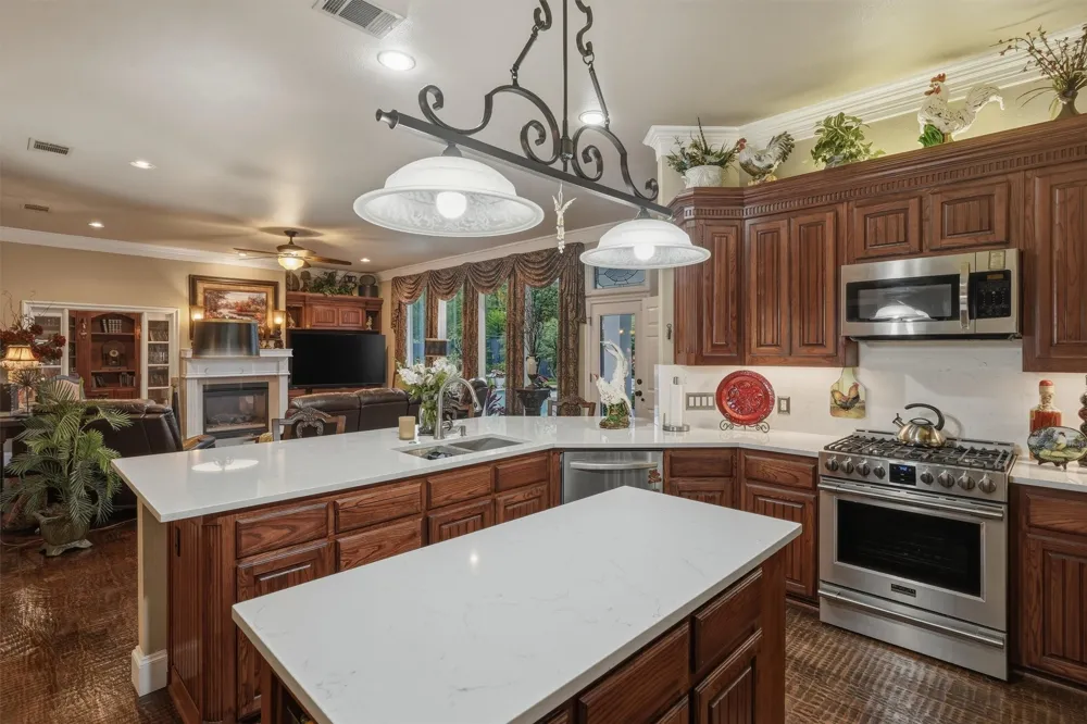 107 Nob Hill Lane Ovilla, TX 75154