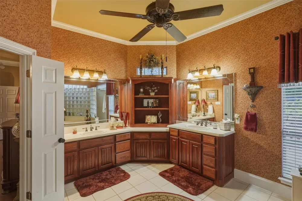 107 Nob Hill Lane Ovilla, TX 75154